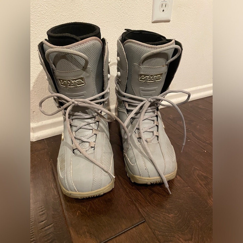 Women’s Lamar Clash Snowboard Boots Size 9